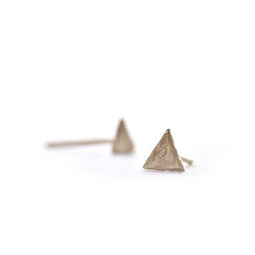 Boucles d'oreille triangle mini - Wim Meeussen Anvers