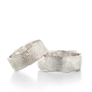 Scratched wide wedding rings in silver - Wim Meeussen Antwerp