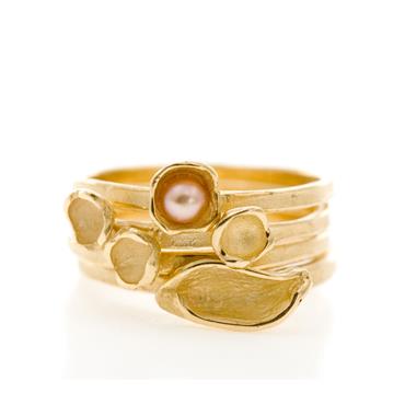 Golden stack rings with pearl - Wim Meeussen Antwerp