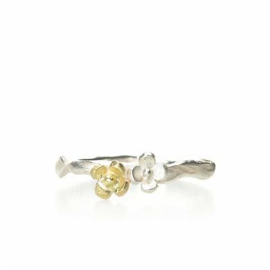 Ring in silver with gold little flower - Wim Meeussen Antwerp