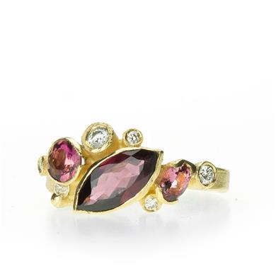 Festive ring with (semi-) precious stones