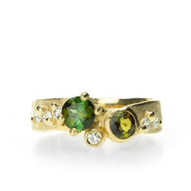 Festive ring with (semi-) precious stones