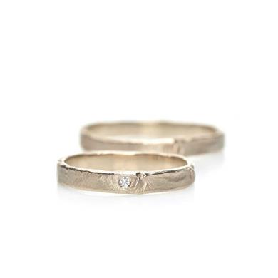 Narrow rough wedding rings in white gold - Wim Meeussen Antwerp