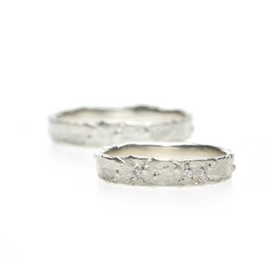 Thin wedding band with coarse texture