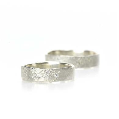 Textured wedding rings