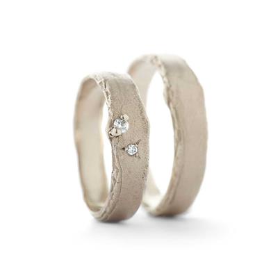 Narrow wedding rings with diamonds - Wim Meeussen Antwerp
