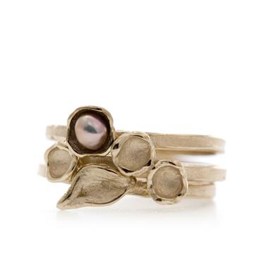 Golden stack rings with freshwater pearl