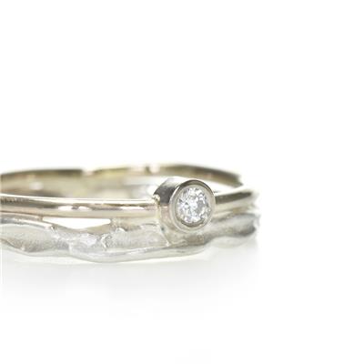 detail TR D W1279 with 1x0,05ct