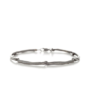 linked bracelet with grain in oxidized silver - Wim Meeussen Antwerp