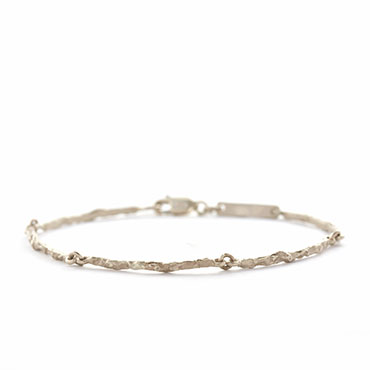 Smal bracelet in gold - Wim Meeussen Antwerp