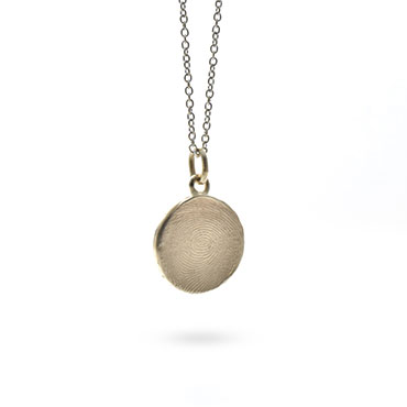 Round pendant with fingerprint