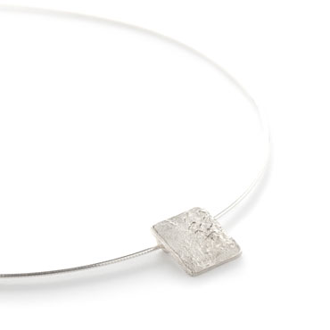 Rectangular pendant in rough silver - Wim Meeussen Antwerp