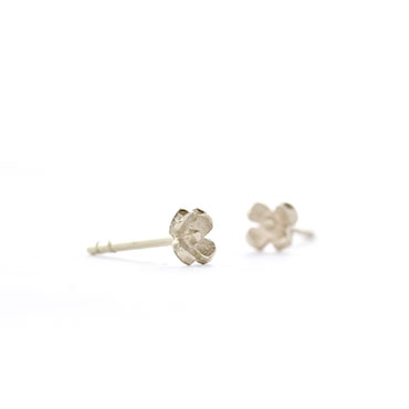 Ear studs flowers in white gold - Wim Meeussen Antwerp