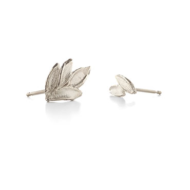 Boucles d'oreilles forme de feuilles asymétriques