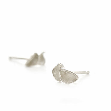 leaf earrings in silver - Wim Meeussen Antwerp