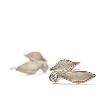 boucles d'oreilles feuille avec diamant - Wim Meeussen Anvers