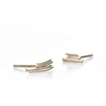 ear studs with a refined structure - Wim Meeussen Antwerp