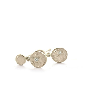 Long ear rings rough, round and with diamond - Wim Meeussen Antwerp