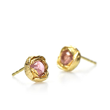 Petites roses en or avec tourmalines