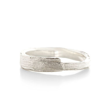 Bague en argent fine avec structure de bois - Wim Meeussen Anvers