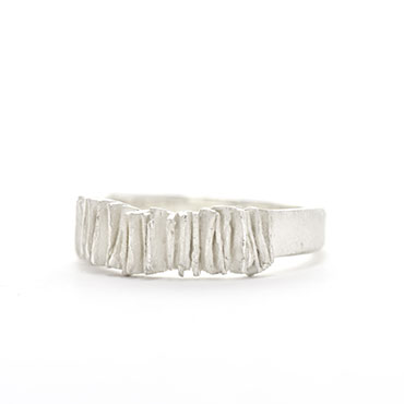 bague en argent avec lignes - Wim Meeussen Anvers