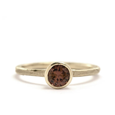 Ring in white gold with tourmaline