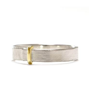 gouden detail op zilver ring