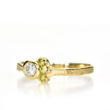 geelgouden ring met gekleurde diamanten