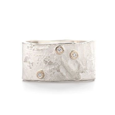 Bague large avec 3 petit diamants - Wim Meeussen Anvers