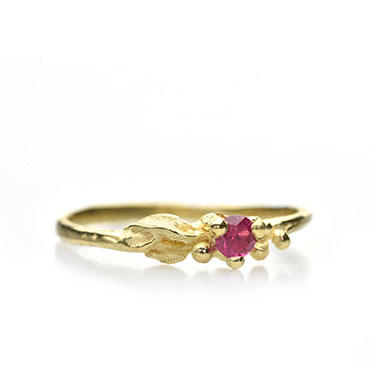 ring with leaf and ruby in gold - Wim Meeussen Antwerp