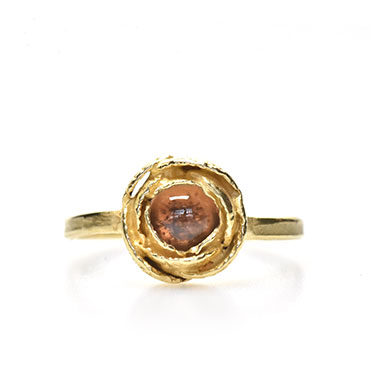 rose sur bague de l'or avec tourmaline