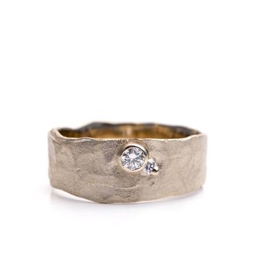 wide Golden engagement ring with diamonds - Wim Meeussen Antwerp