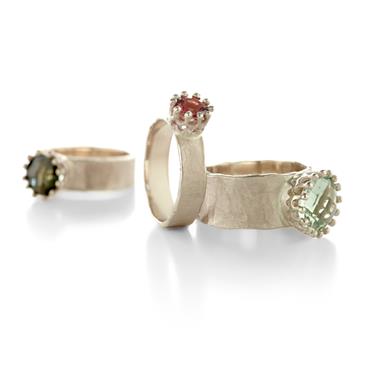 Rings in white gold with crown-setting - Wim Meeussen Antwerp