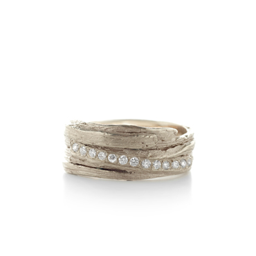 wide ENGAGEMENT RING WITH WOOD TEXTURE IN GOLD - Wim Meeussen Antwerp
