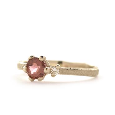 Ring met roze toermalijn en diamant