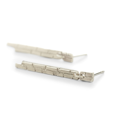 Longues boucles d'oreilles MERVI - Wim Meeussen Anvers