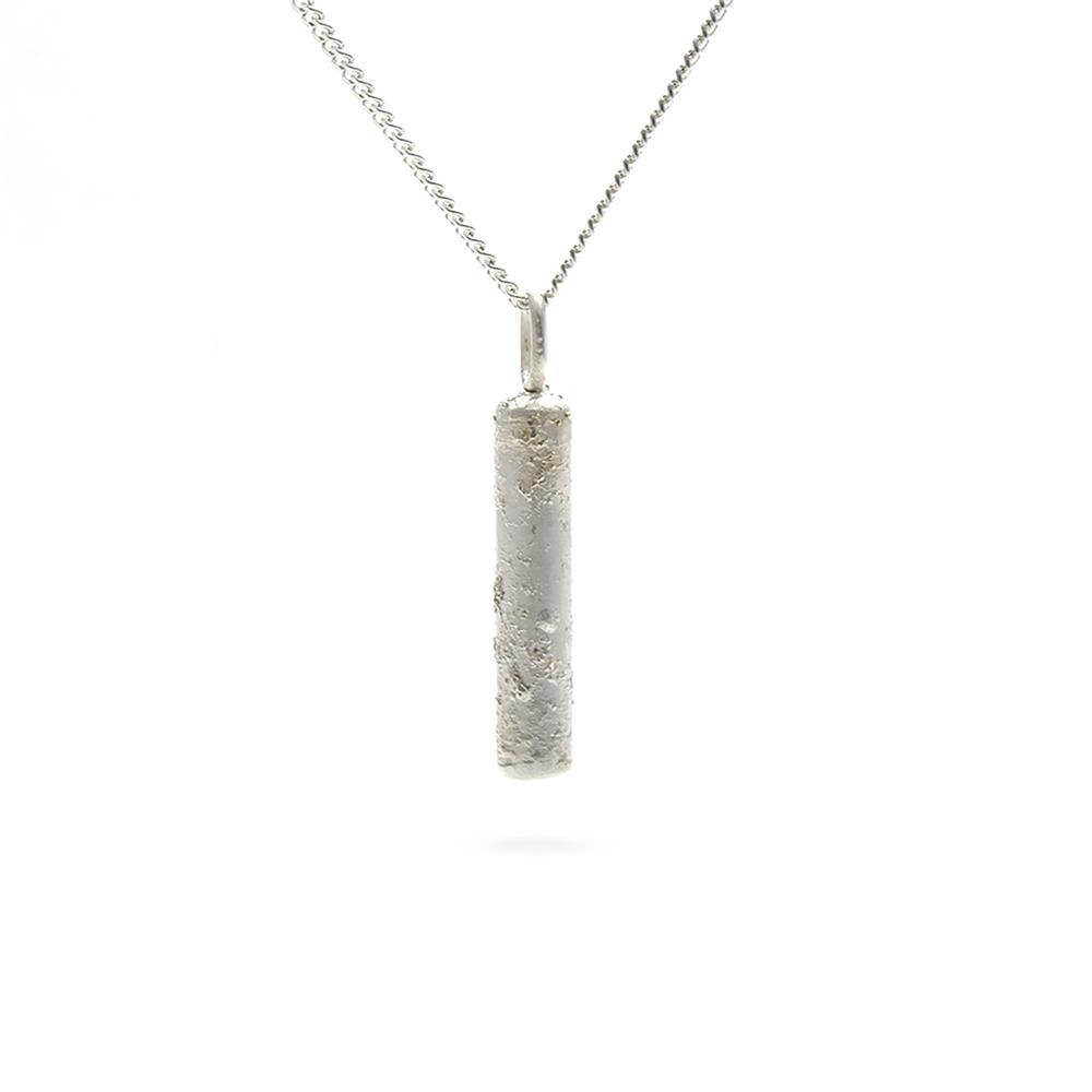 mourning pendant with textured surface in silver - Wim Meeussen Antwerp