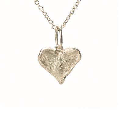 Gouden hanger in de vorm van een hartje