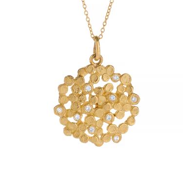 Hanger met 7 diamanten