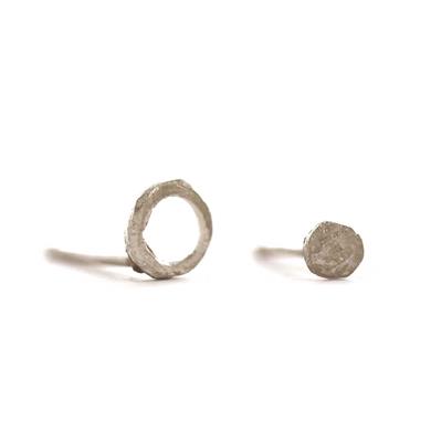 Asymmetrical silver earrings - Wim Meeussen Antwerp