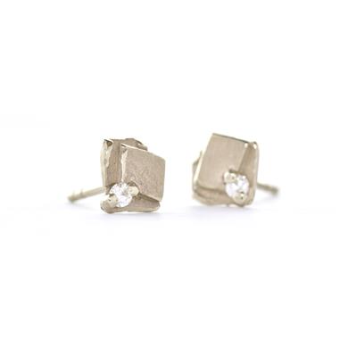 Boucles d'oreille carrées avec diamant