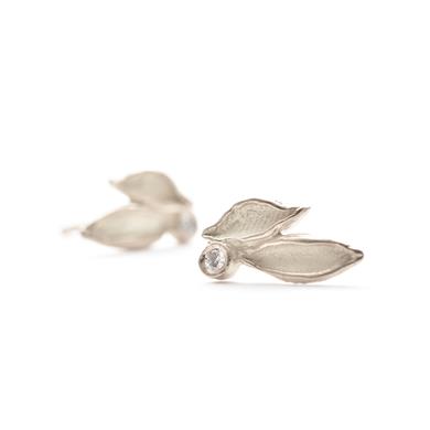 boucles d'oreilles feuille avec diamant