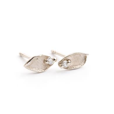 Boucles d'oreilles en or blanc avec diamant