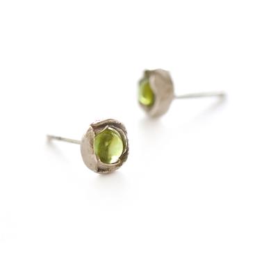 Petites roses en or avec tourmalines