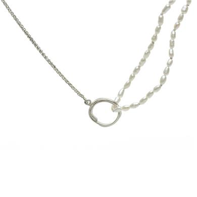 Collier de perles avec détail en argent - Wim Meeussen Anvers