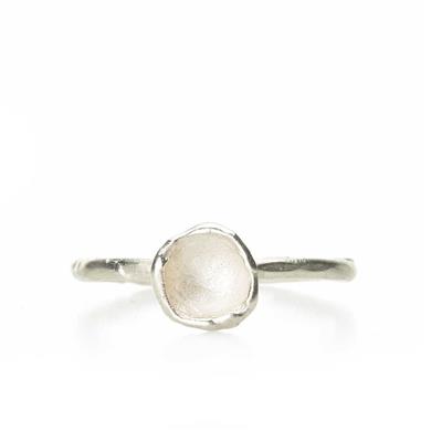 Fine stacking ring in silver - Wim Meeussen Antwerp