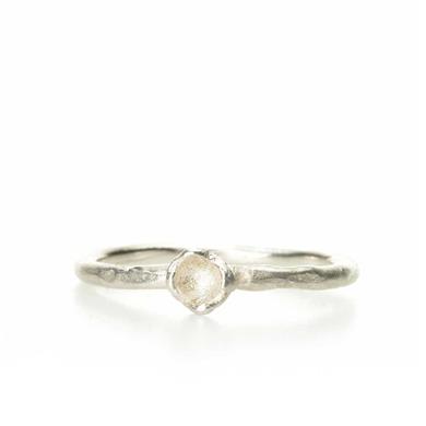 Fine stacking ring in silver - Wim Meeussen Antwerp