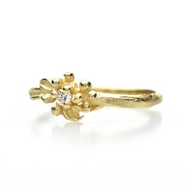 Engagement ring with fine natural details - Wim Meeussen Antwerp