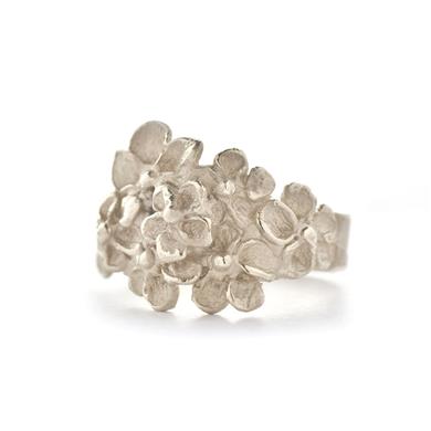 Wide floral ring - Wim Meeussen Antwerp