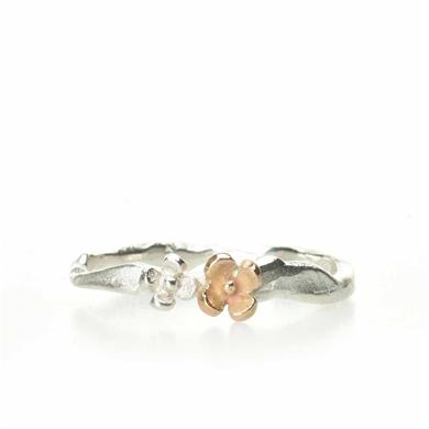 Ring in silver with rose gold little flower